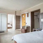 Sun & Soul Panorama Pop-Up Hotel 3* Занен